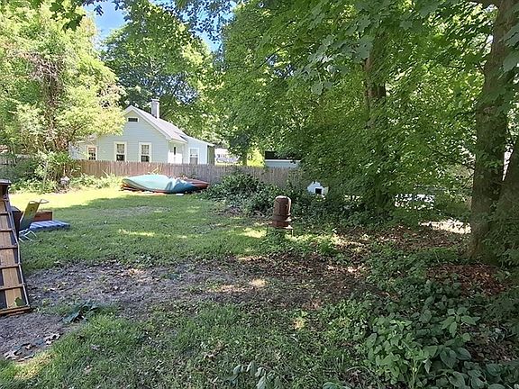 5th image of 204 Wheelock Ave