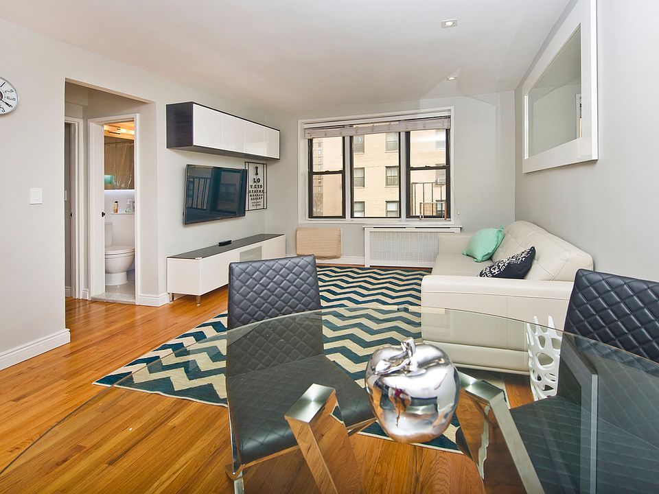 1st image of 200 E 28th St APT 4C