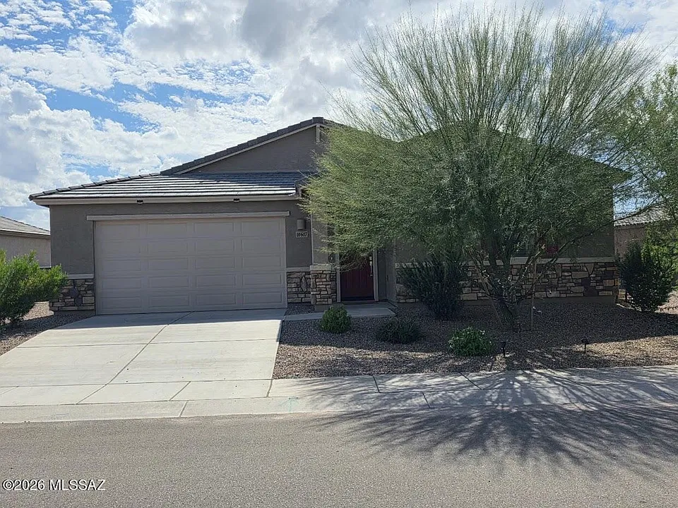 10607 W Kerrigan Ln