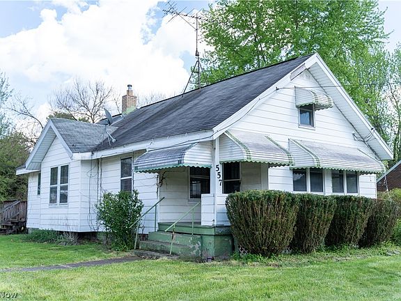 5th image of 557 Sunshine Ave