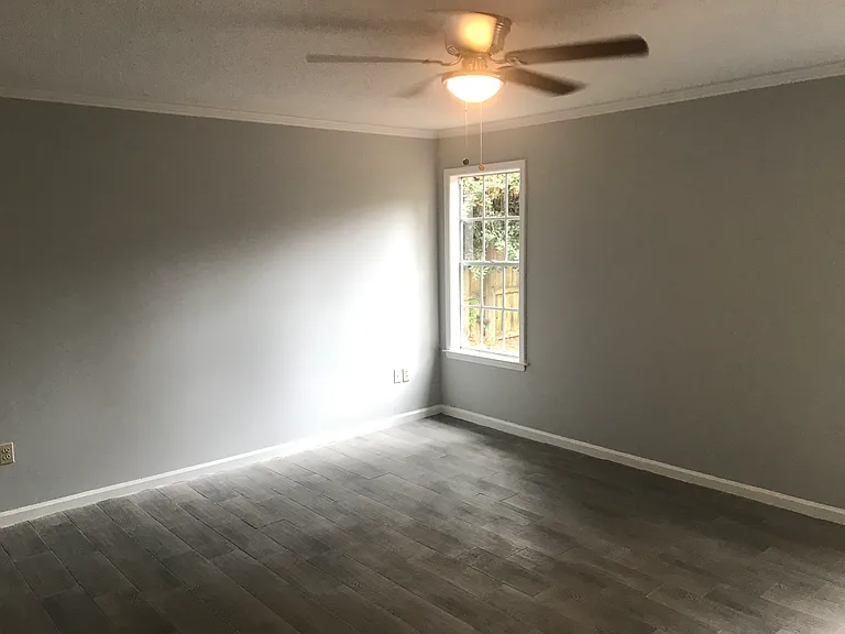 7028 Ashaway Cv — Photo 12