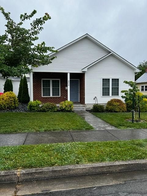 1st image of 804 Tennessee St