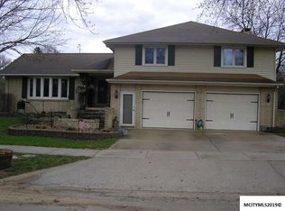 619 S Indiana Ave, Mason City, IA 50401