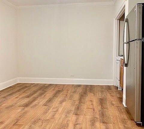 2nd image of 2119 N Sedgwick St APT A2