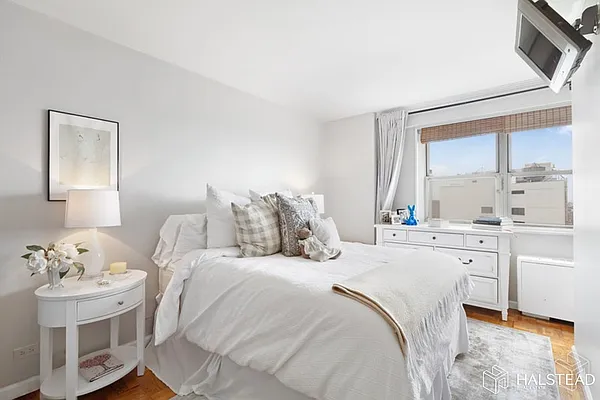 Sold by Halstead Real Estate | media 30