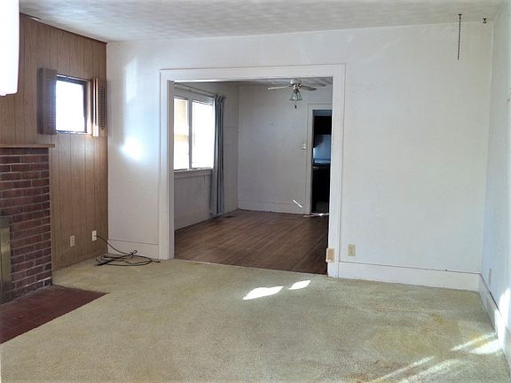 4th image of 915 34th St