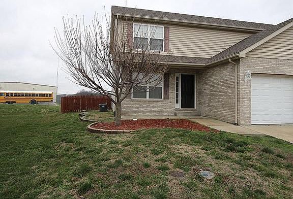 2nd image of 229 Alamosa Dr
