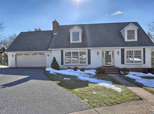 332 Hillcrest Dr, New Cumberland, PA 17070