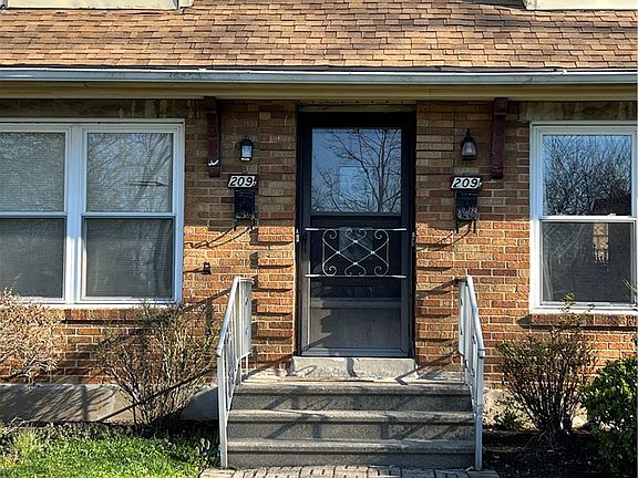 2nd image of 209 Carrlands Dr