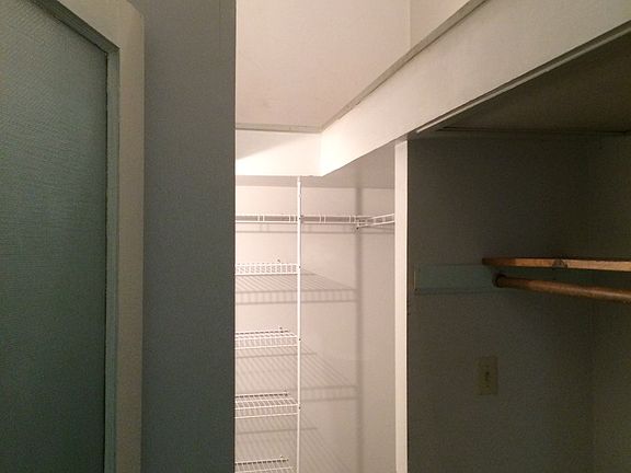 5th image of 301 N 5th St