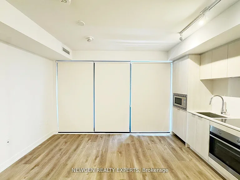1 Jarvis St #1018 — Photo 3