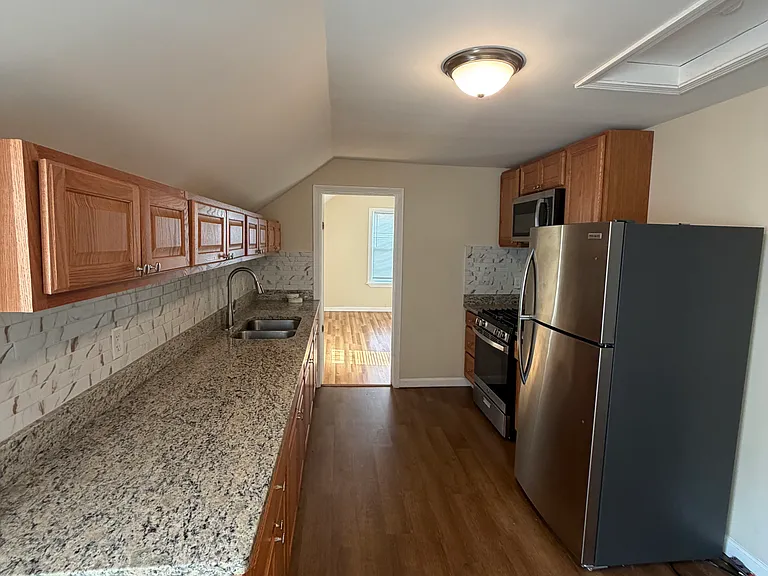 194 Harrison St #1L — Photo 9