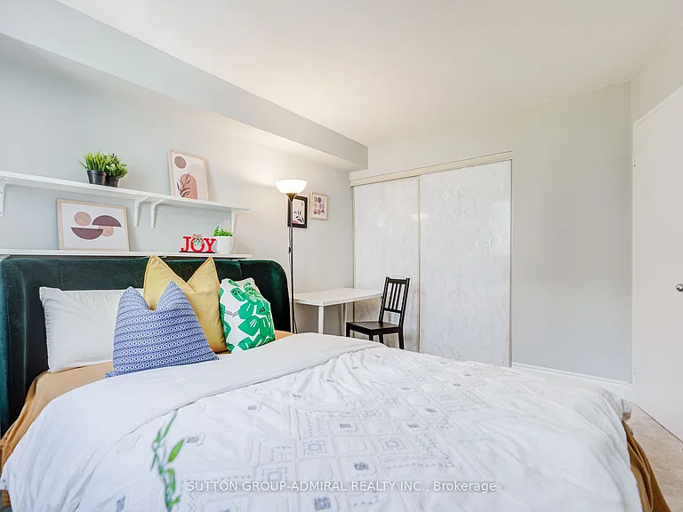 1055 Bay St #716 — Photo 19