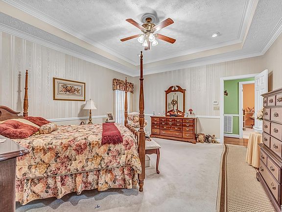 5th image of 1008 Pinemeadow Dr
