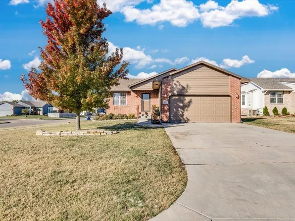 809 Cherrywood Ct, Andover, KS 67002