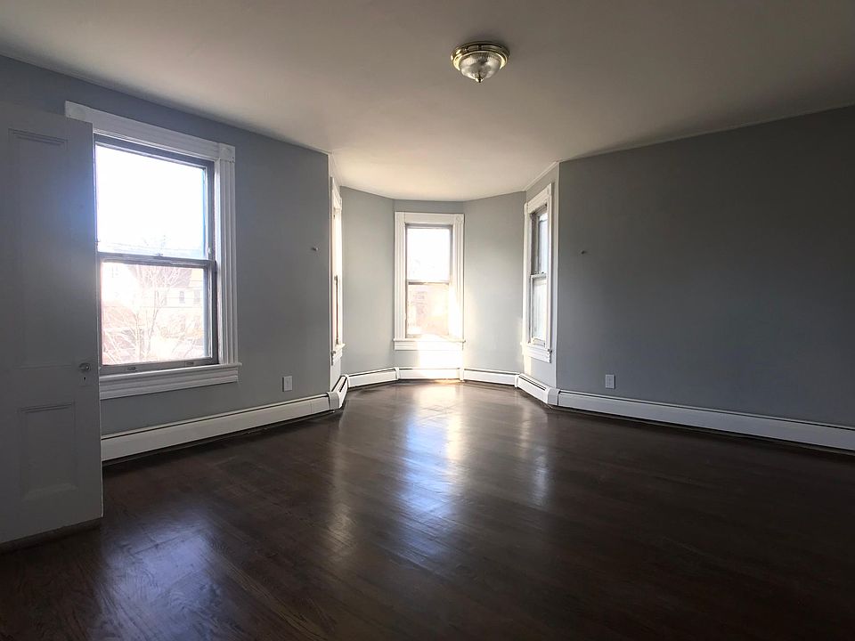 1011 Bryant St Rahway NJ Zillow