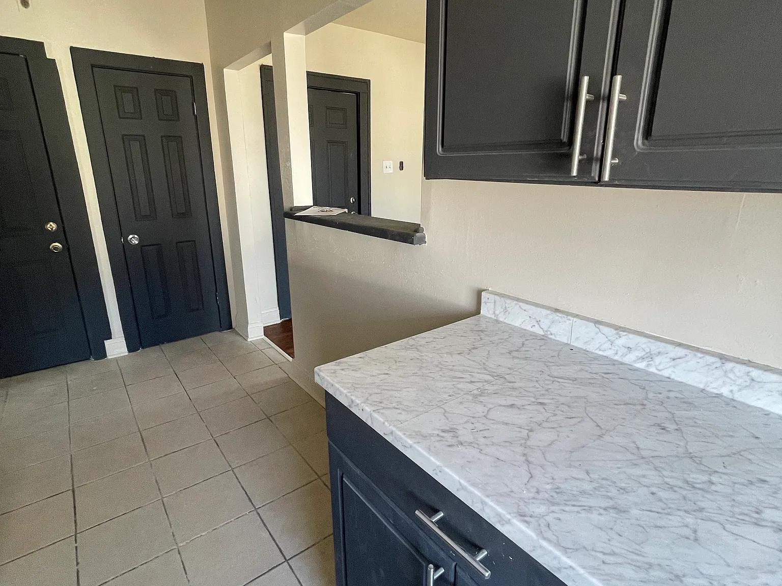 2 bed, 800 sqft, $1,050 — Photo 2