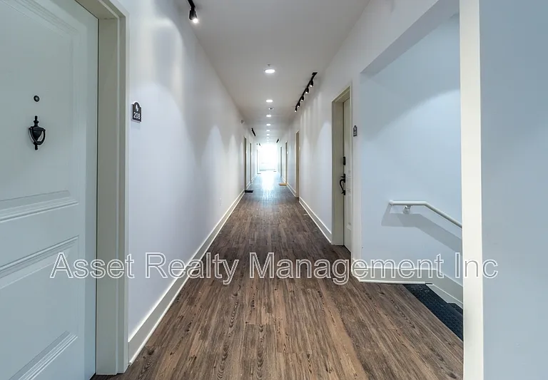 1120 Franck St #206 — Photo 10