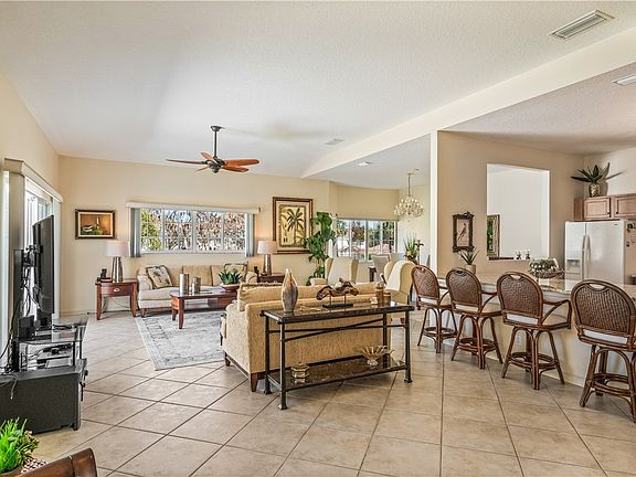 4th image of 512 7th Sq APT 201