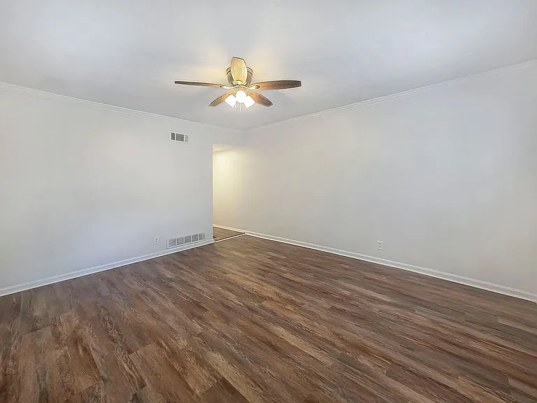 1111 Lawton Pl SW #A — Photo 9