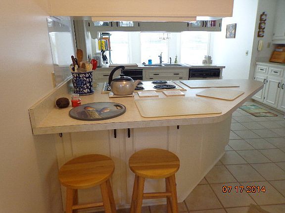 5th image of 203 Jackson Cir