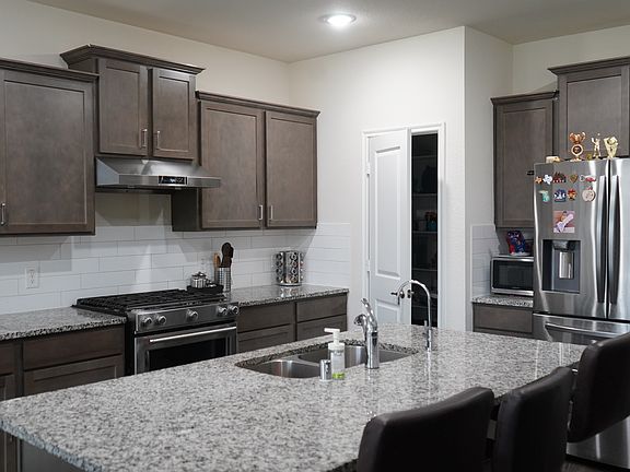 3rd image of 408 Auburn Forest Dr