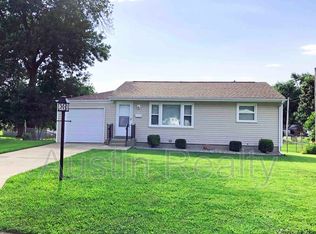 2 Florentine Ct, Florissant, MO 63031