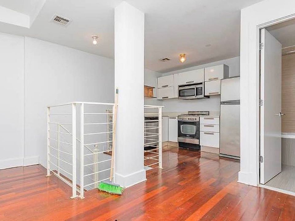1st image of 16 Meserole St APT 1B