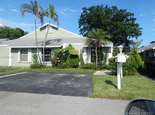 970 SW 111th Way, Davie, FL 33324