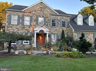 19105 Peach Blossom Ct, Gaithersburg, MD 20879