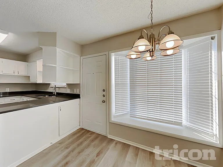 155 Bellvue Dr — Photo 7