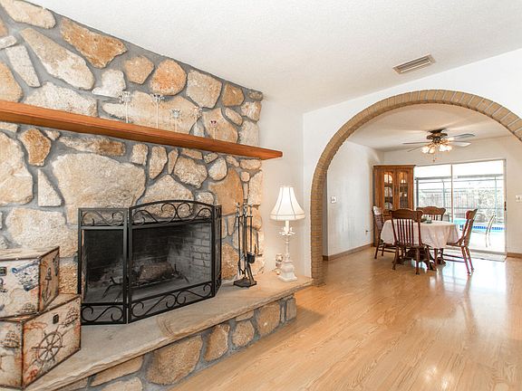 3rd image of 773 Falcon Dr