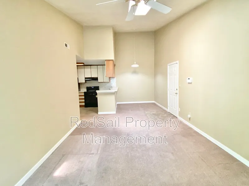 2 bed, 2.0 bath, 1049 sqft, $1,495 — Photo 4