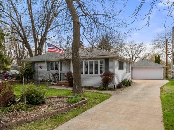 156 Gregor Ct, Appleton, WI 54915