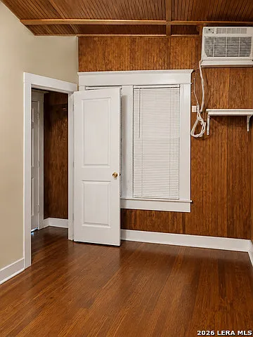 2 bed, 2.0 bath, 1640 sqft, $900 — Photo 2