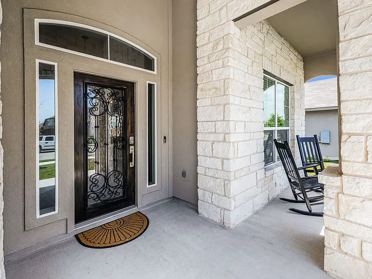 544 Lilac Shls — Photo 3