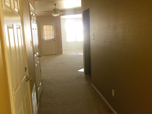 3rd image of 3901 Foxglove Ln