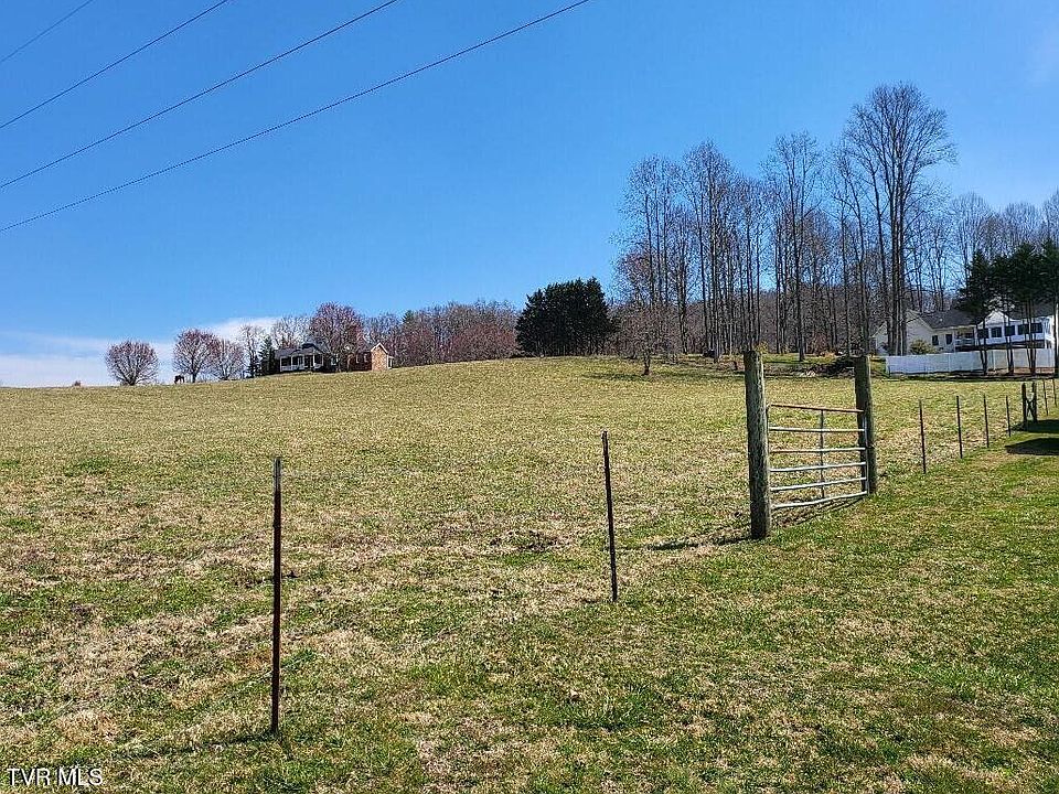 2nd image of Oak Dr