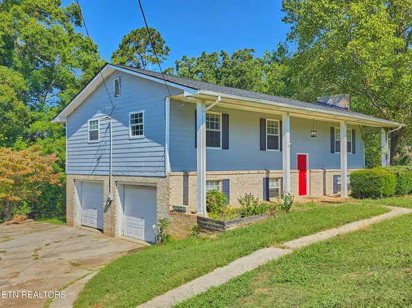 2955 W Hills Dr, Maryville, TN 37803