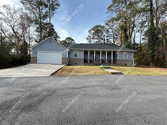 2nd image of 2925 Dodson Dr