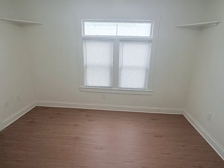 82 Malden St #2R — Photo 12