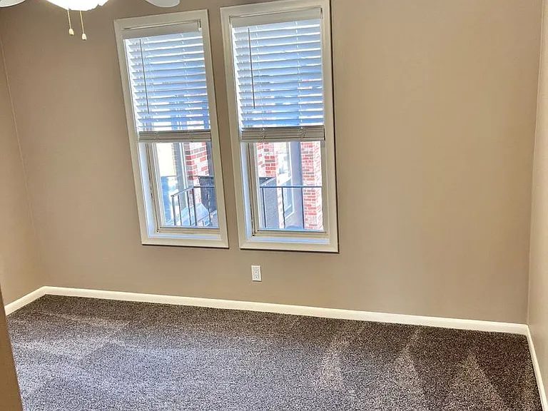 Bristol Square Apartments — Photo 141