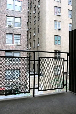 Rented by Salizzoni Realty | media 21