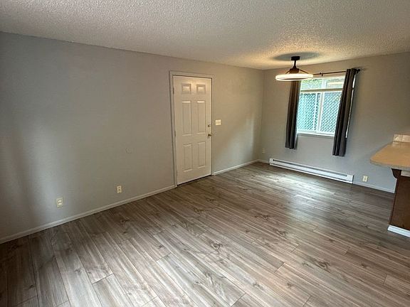 5th image of 2687 12th Pl SE