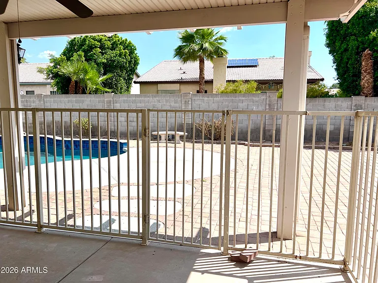 407 W Helena Dr — Photo 31