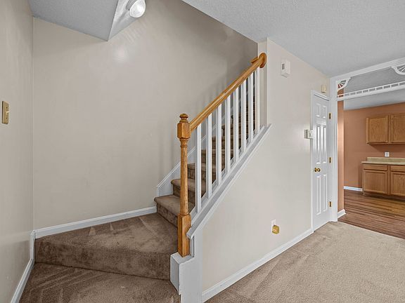 2nd image of 102 White Stone Ct