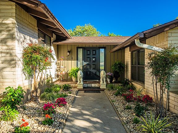 4th image of 109 Skyview Dr