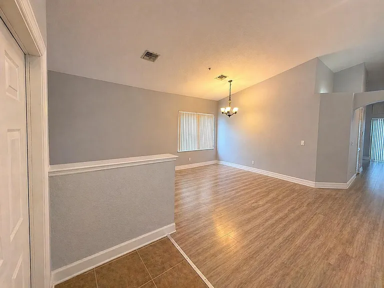 10372 Old Winston Ct — Photo 5