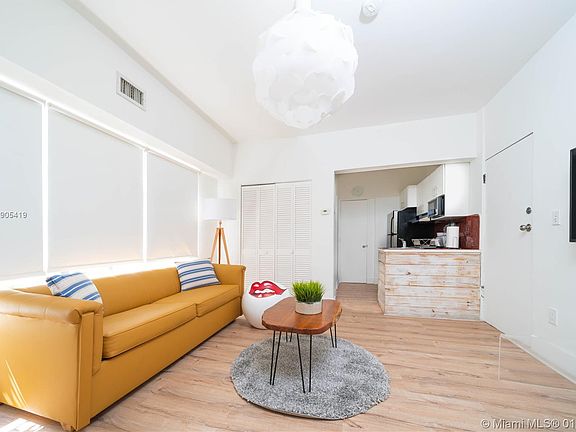3rd image of 227 1st St #7