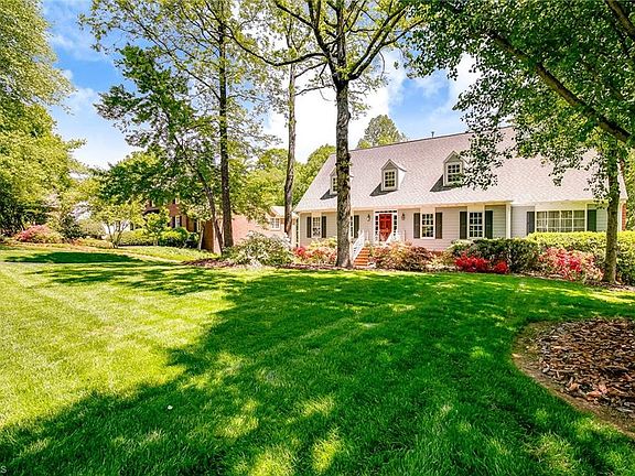 3rd image of 3718 Hazel Ln